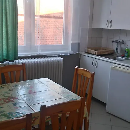 Apartment Platan Apartmanhaz *
